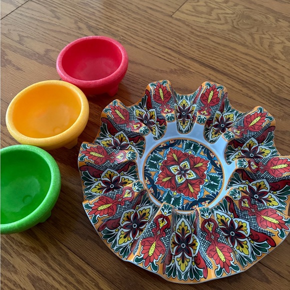 Colorful Floral Taco Plate with Salsa Guac Bowls dinner serve ware design - Picture 3 of 6